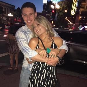 Meet your Posher, Hailey